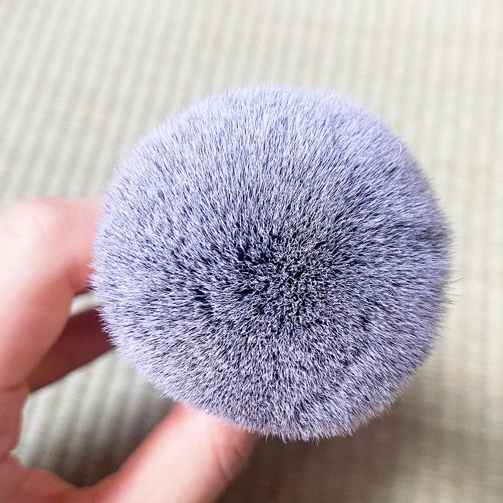 The Buffer Brush™ – Fluffy Dome Foundation Brush